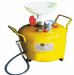 Pneumatic 10 - liter gear oil injector